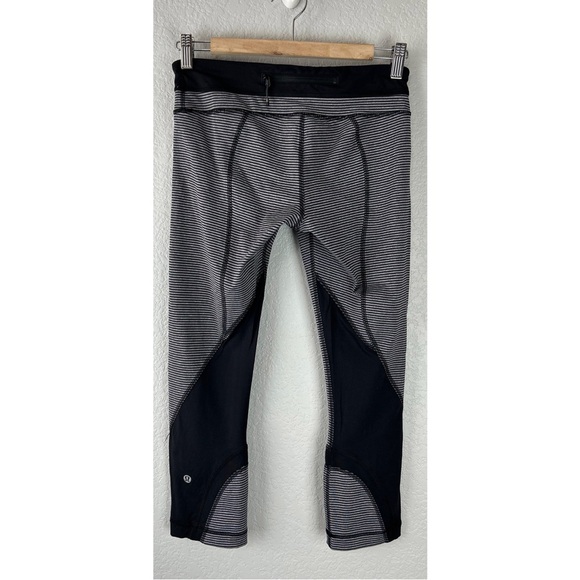 Lululemon Run Inspire Crop II All Luxtreme Mini Stripe Heathered Black, size 6 - Picture 7 of 10
